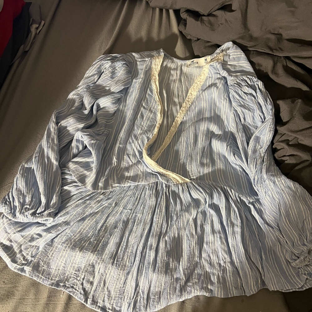 Hollister flory blouse